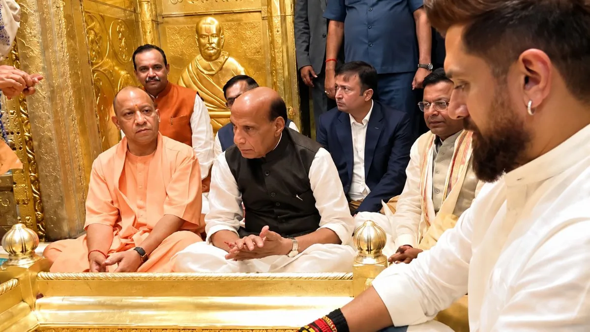 गंगा अभिषेक, भव्य आरती और वडनगर बाइक यात्रा तक... काशी में PM मोदी का जन्मदिन बना खास!