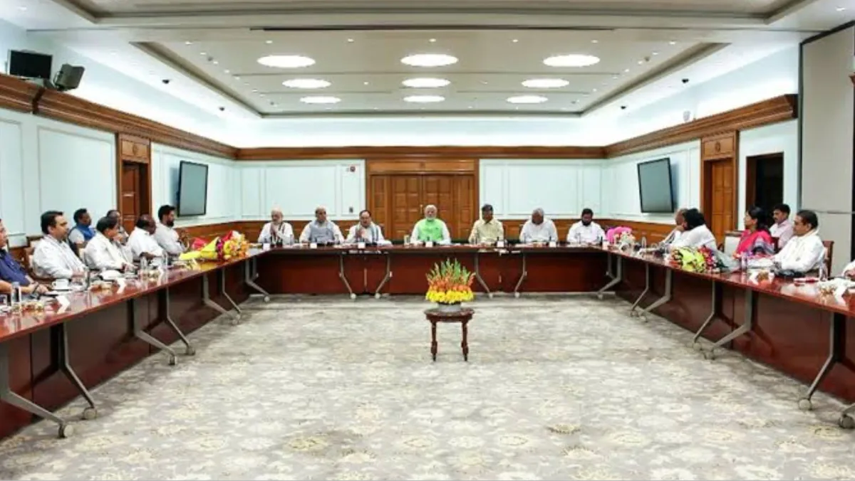 मोदी का 76वां जन्मदिन कल: NDA के सभी CM वाराणसी पहुंचेंगे; PM के संसदीय क्षेत्र और वडनगर से बाइक रैली निकलेंगी