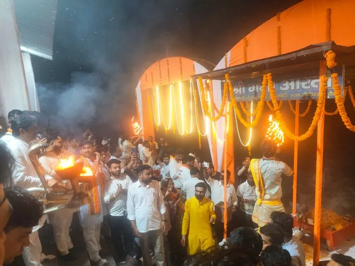 नरौरा में सेवा संकल्प यात्रा का स्वागत: पीएम मोदी के जन्मदिन पर गुजरात से वाराणसी तक निकली है यात्रा, गंगा ...