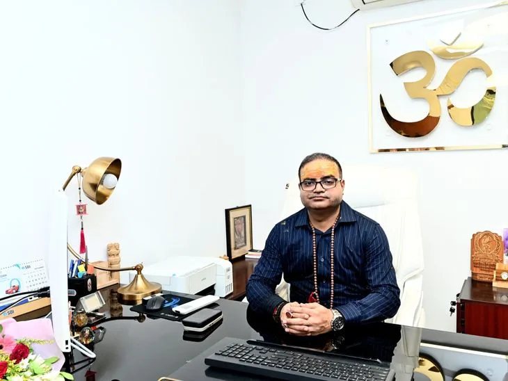 काशी विश्वनाथ के नए CEO सत्यम मिश्र ने संभाला पदभार: श्रद्धालुओं की सुविधा और सुगम दर्शन को बताया प्राथमिकता