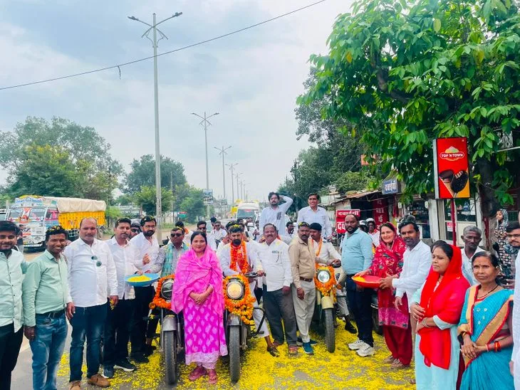 “जन, जल, संकल्प सेवा” बाइक यात्रा इटारसी पहुंची: भाजपा कार्यकर्ताओं ने किया स्वागत, बड़नगर से वाराणसी तक जाएगी