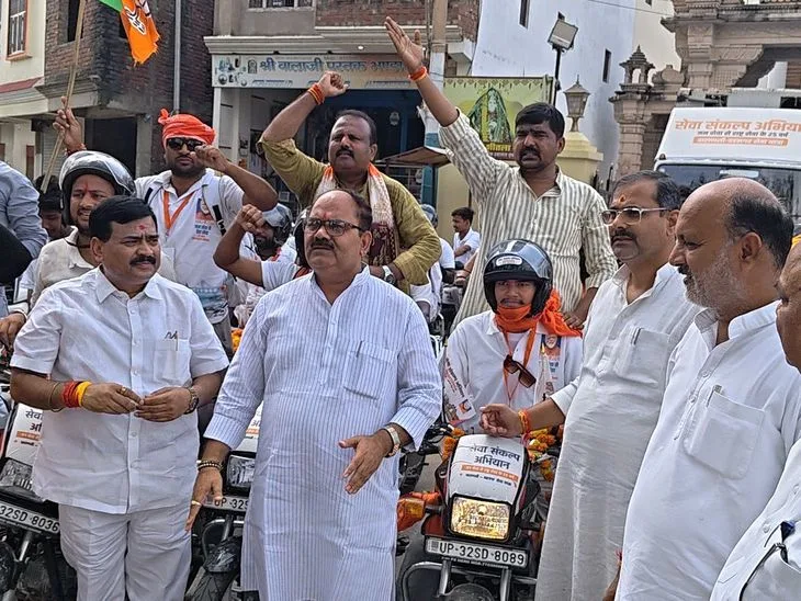 पीएम मोदी के 25 साल पूरे होने पर वाराणसी से वड़नगर निकली यात्रा रायबरेली रवाना