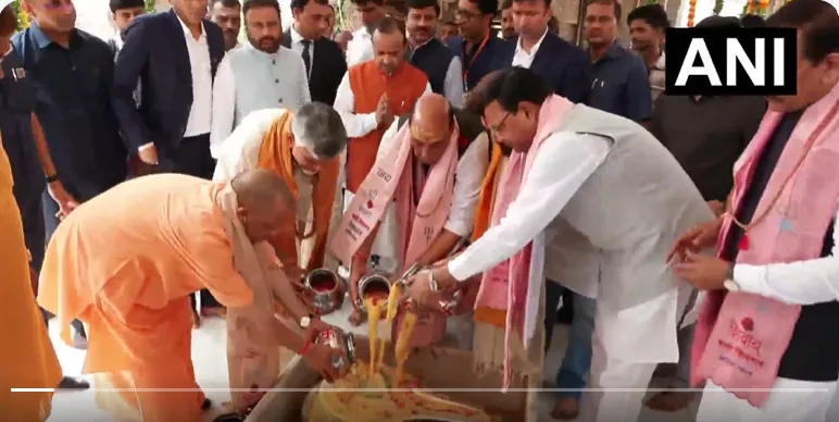 पीएम मोदी के जन्मदिन पर रक्षामंत्री और सीएम योगी ने की देश के उज्जवल भविष्य़ के लिए प्रार्थना