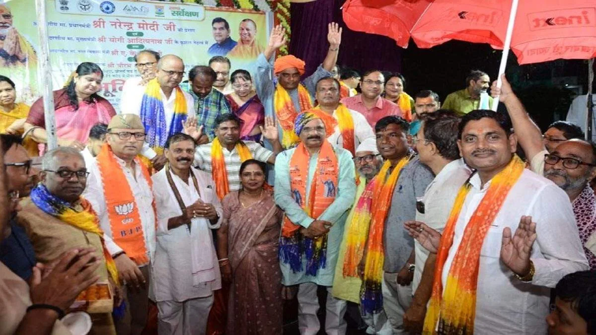 वाराणसी: भेलूपुर को सीवर-पेयजल समस्या से मिलेगी मुक्ति, महापौर ने 78.26 करोड़ की परियोजनाओं का किया भूमि पूजन