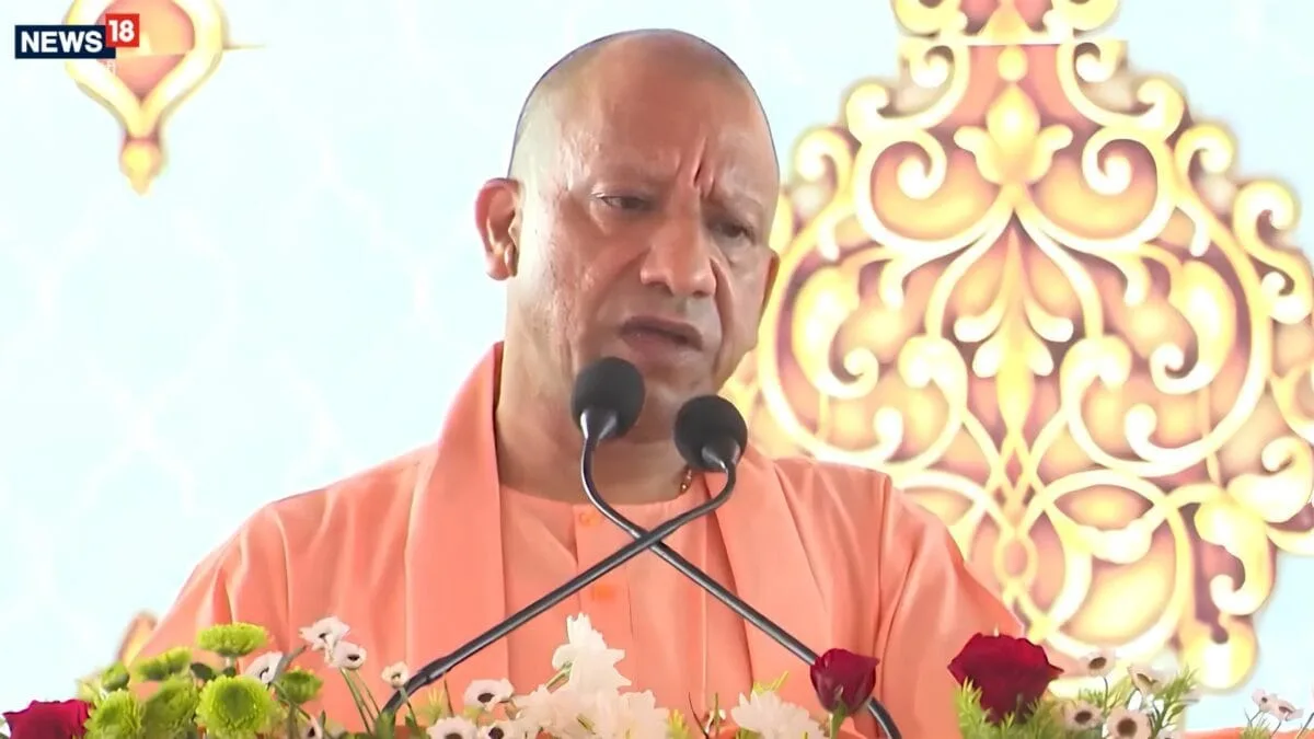 अब आंगनबाड़ी में सिर्फ खाना नहीं, बच्चों के भविष्य की भी तैयारी, काशी से सीएम योगी का बड़ा संदेश