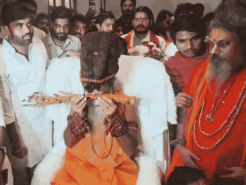 वाराणसी में सद्गुरु ऋतेश्वर महाराज का बड़ा बयान: योगी जी में PM बनने की दक्षता, हम चाहते है की देश में हो रा...
