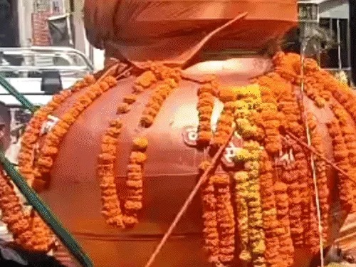 सेवा संकल्प यात्रा का गांवों-कस्बों में स्वागत: वडनगर से वाराणसी जा रही; ग्रामीणों-युवाओं से सीधा संवाद