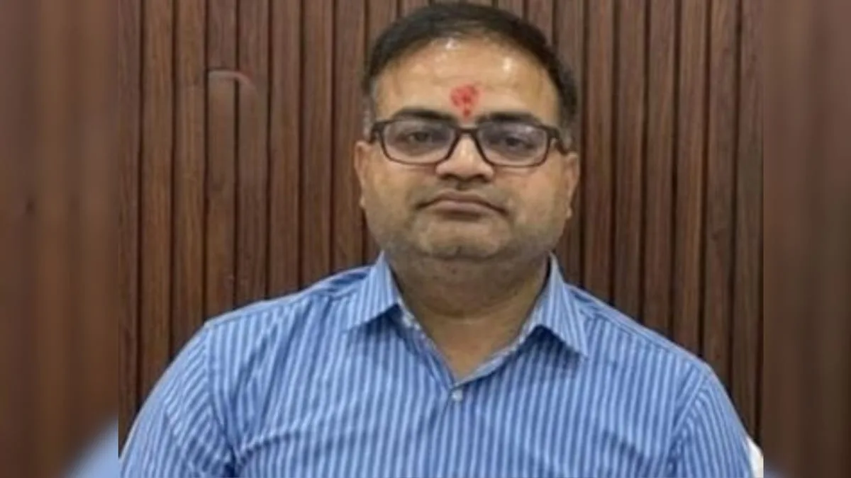 काशी विश्वनाथ मंदिर: नए सीईओ बने सत्यम मिश्रा, महाकुंभ में बेहतर प्रबंधन के लिए सीएम योगी ने किया था सम्मानित