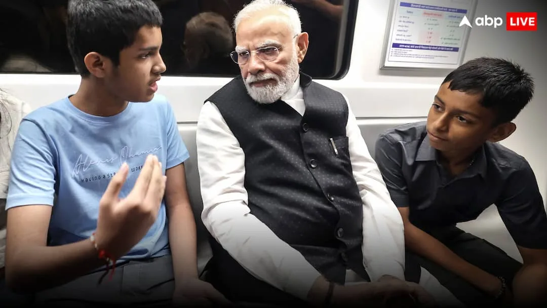 PM मोदी ने मेट्रो में किया सफर, बच्चों से की बात, काशी को क्यों किया याद