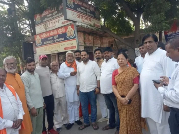 वाराणसी से बड़नगर जा रही यात्रा का भव्य स्वागत: पीएम मोदी के 25 साल पूरे होने पर झूंसी में हुआ अभिनंदन, नरे...