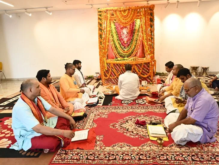 काशी विश्वनाथ धाम में शक्ति-शिव की आराधना: नवरात्र के षष्ठम दिन काशी विश्वनाथ धाम में विशेष पूजन, नवदुर्गा ...