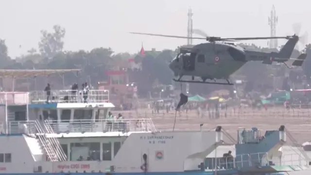 वाराणसी में एयर शो शुरू, युद्धक व‍िमान काशी की पौराणि‍क थीम पर आकाश में भर रहे गर्जना
