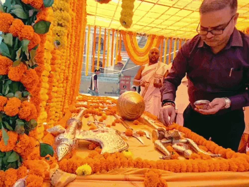 काशी विश्वनाथ धाम और अन्नपूर्णा मंदिर में शस्त्र पूजन: देश की सुरक्षा और अखंडता के लिए की प्रार्थना,अन्नपूर...