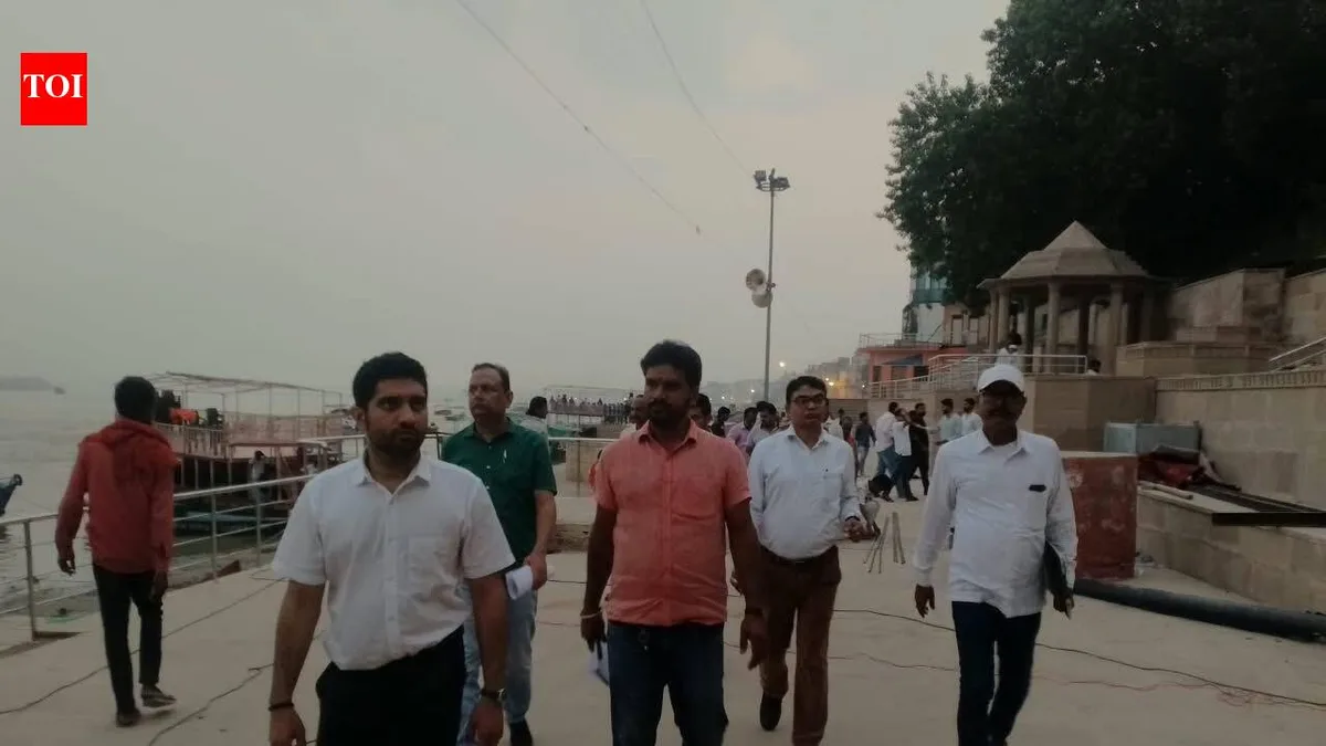 Loudhailers, signages to help public during air show